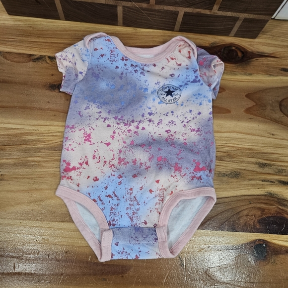 Infant Mossy Oak Camo & Converse Onesies Bundle - Picture 2 of 6